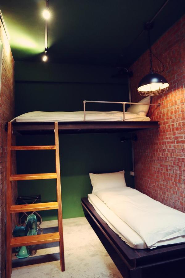 Travel Charger Hostel Хуалиен Сити Екстериор снимка