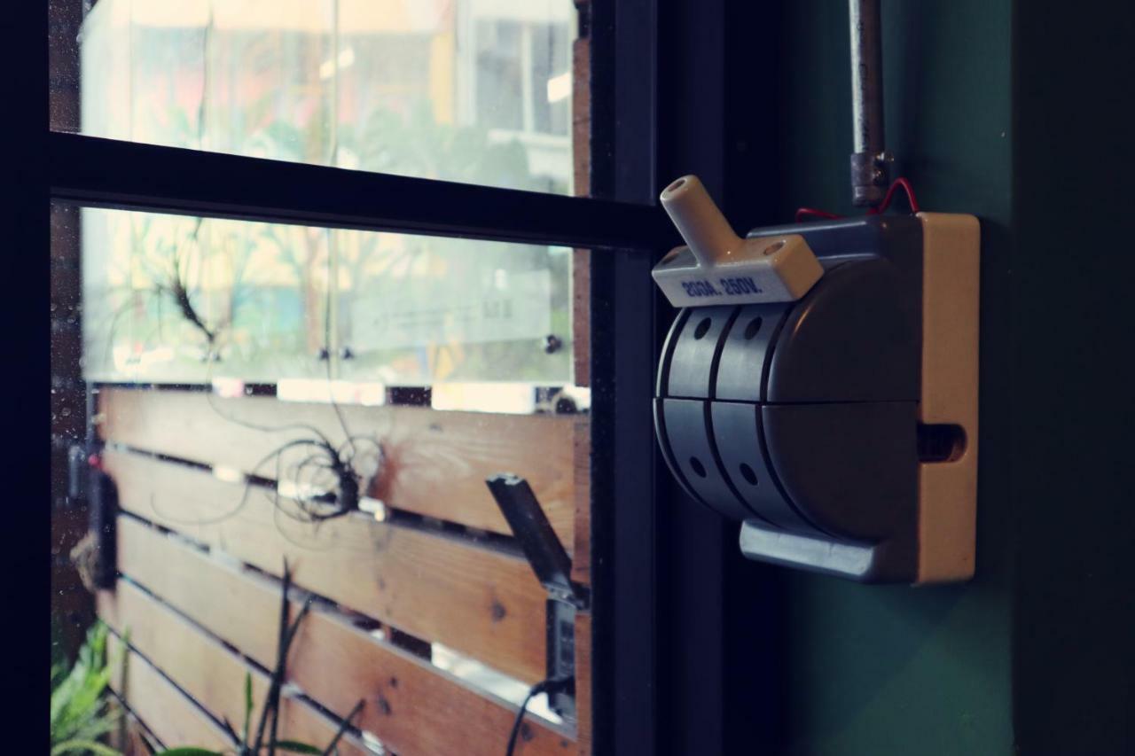 Travel Charger Hostel Хуалиен Сити Екстериор снимка