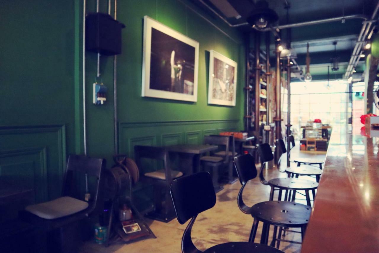 Travel Charger Hostel Хуалиен Сити Екстериор снимка